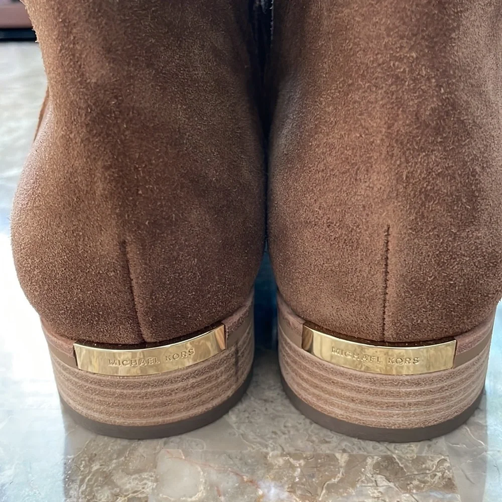 NWT Michael Kors Leather Laser Cut Booties Size 8M Pull On Style